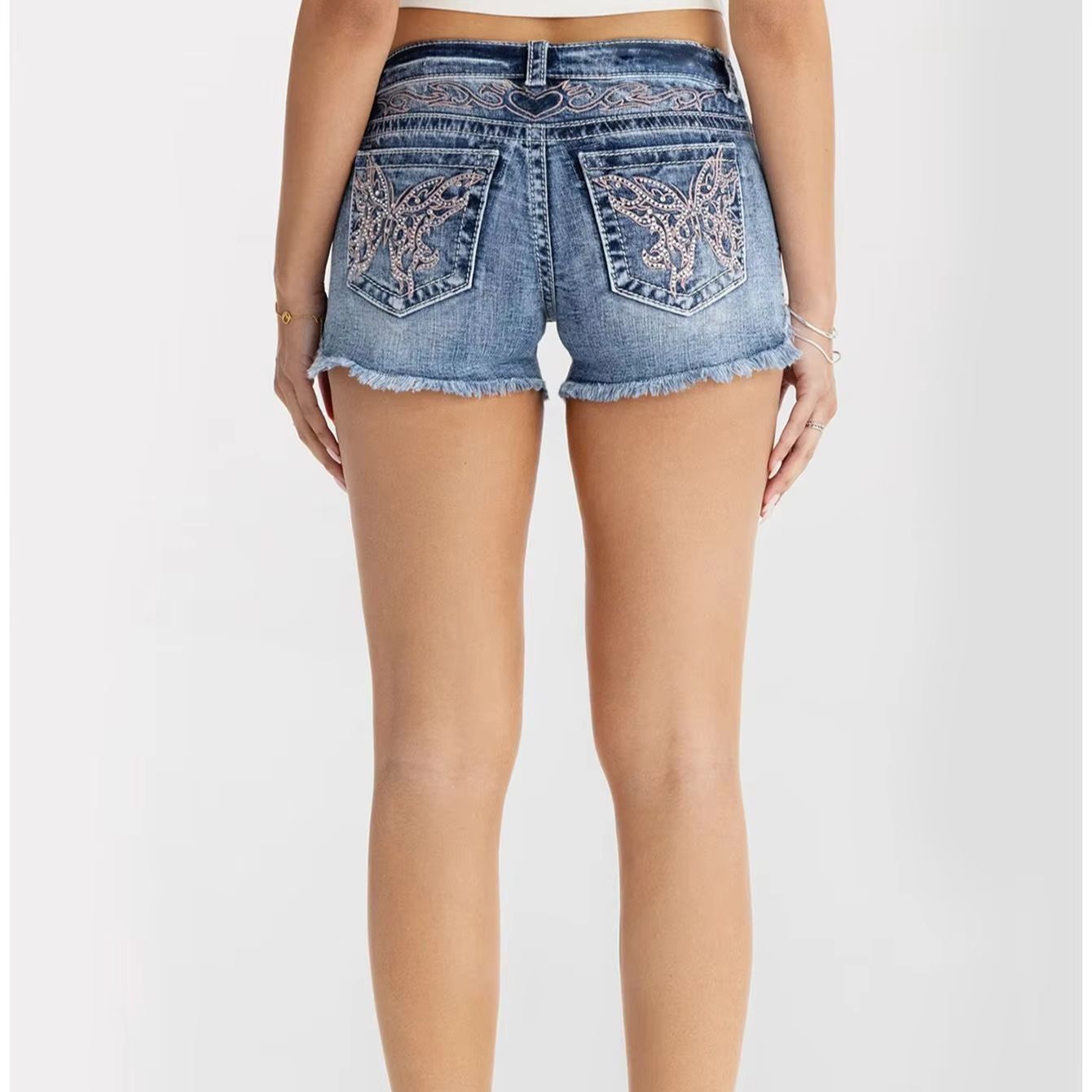 Women Clothes Butterfly Rhines - Shorts Denim Frayed recensione e prezzo