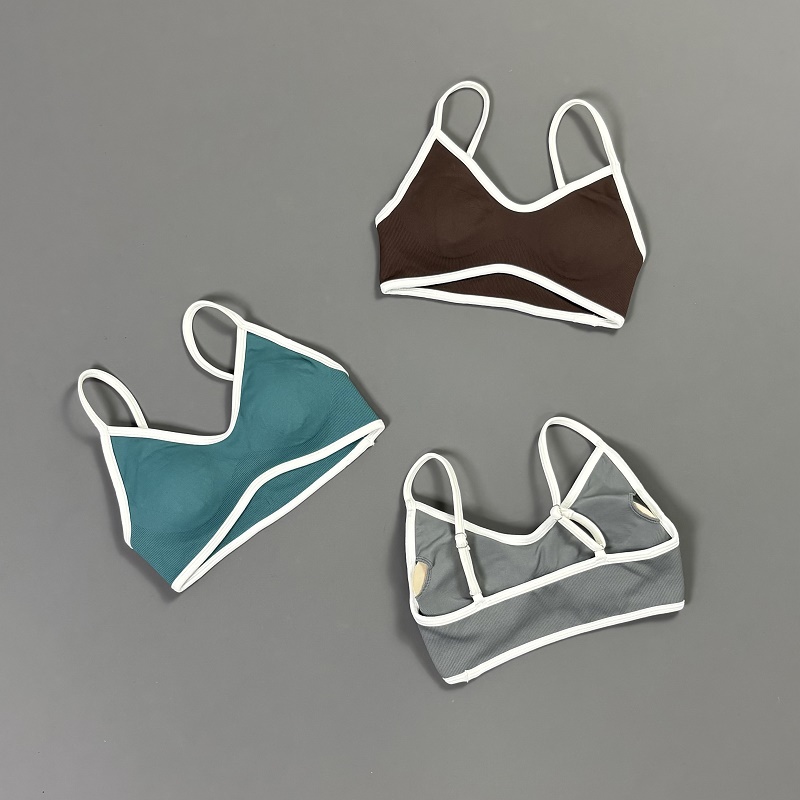 Women Contrastline Yoga Bra V  - Crop Top Crochet recensione e prezzo